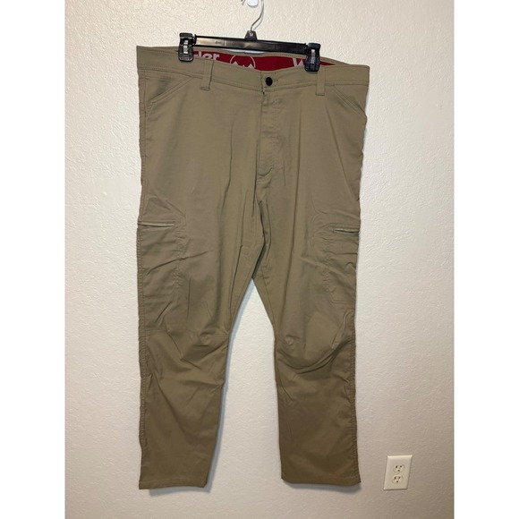 Wrangler NW7786-FR Mens 40x30 Beige Cargo Pants Casual Work Utility Outdoor - Picture 1 of 4